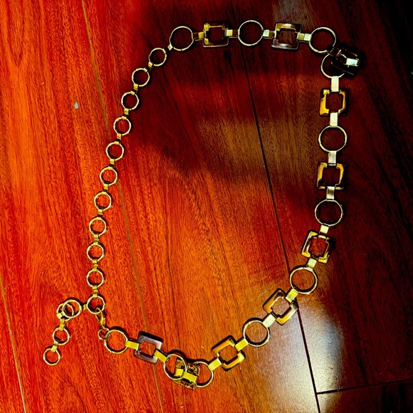 Beautiful vintage gold chain belt. Set at the length you want - Picture 4 of 6